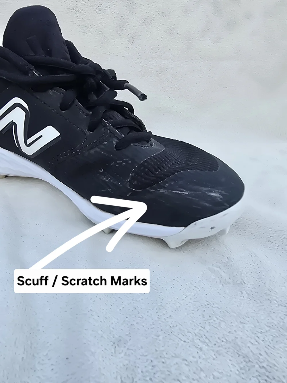 New Balance Unisex Fresh Foam Velo V3 Softball Baseball Cleats Black + White VGC